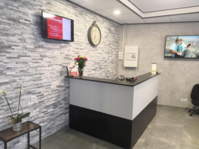 Гостиница Hôtel Moderne  Сен-Дени